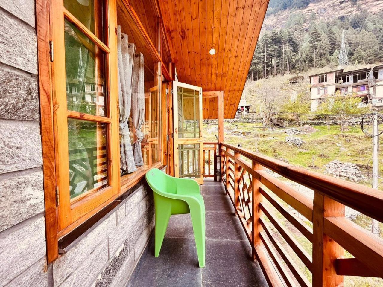 Hotel The Rohtang Chalet Manāli Exterior foto